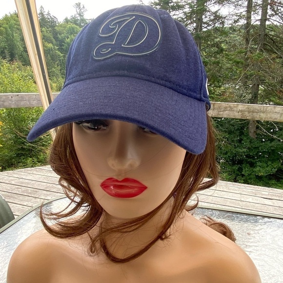 L.A. Dodgers Fitted Blue New Era Baseball Cap Hat - Picture 7 of 10